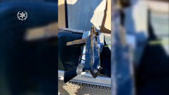 فيديو: ضبط سلاح مخبأ داخل مكيّف هواء فوق سطح بناية بيافا